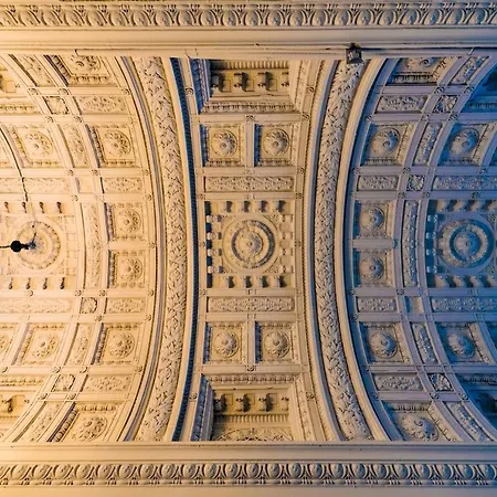 Enzo Capo Jacuzzi Andrassy *