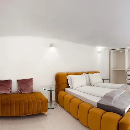 דירה Enzo Capo Jacuzzi Andrassy בודפשט