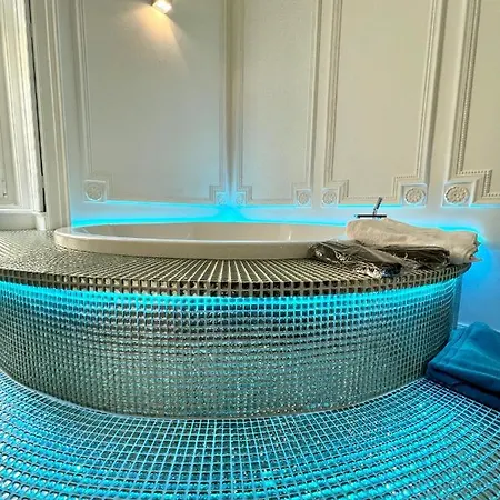 Enzo Capo Jacuzzi Andrassy *