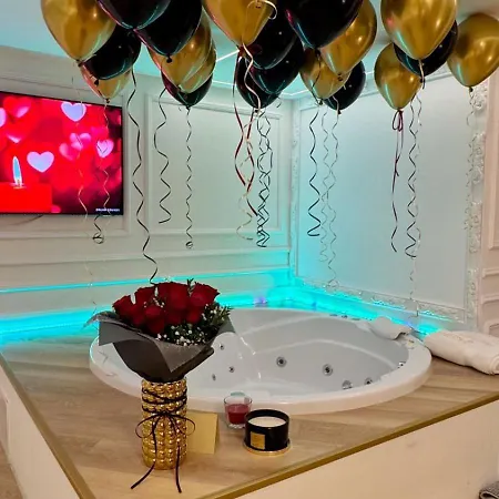 Enzo Capo Jacuzzi Andrassy *