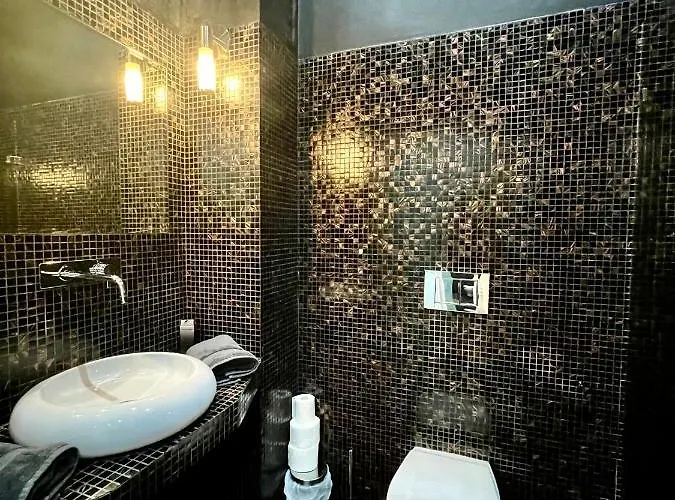 Enzo Capo Jacuzzi Andrassy