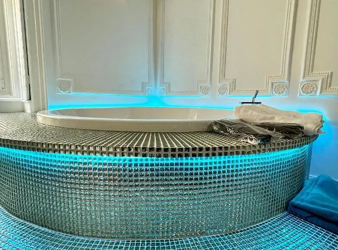 Enzo Capo Jacuzzi Andrassy *