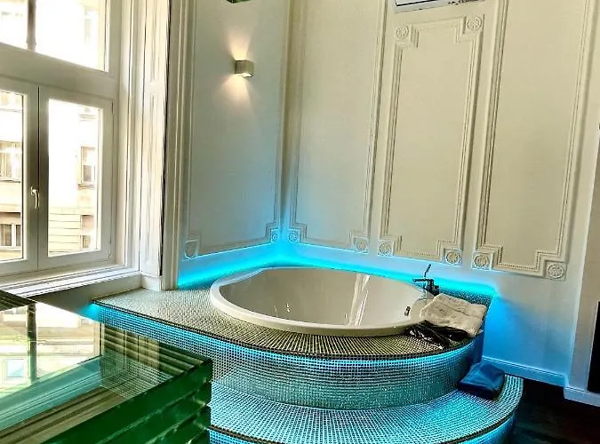 Enzo Capo Jacuzzi Andrassy *