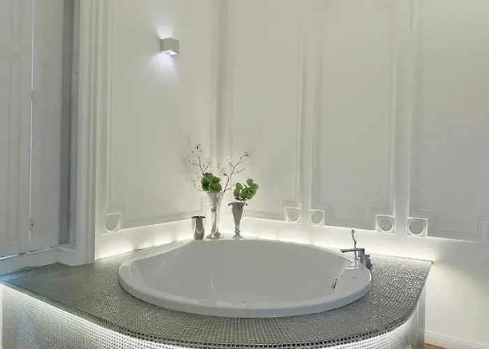 Enzo Capo Jacuzzi Andrassy Апартаменты Будапешт