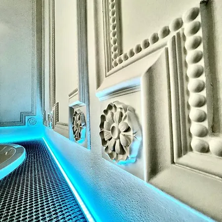 Enzo Capo Jacuzzi Andrassy Apartamento *