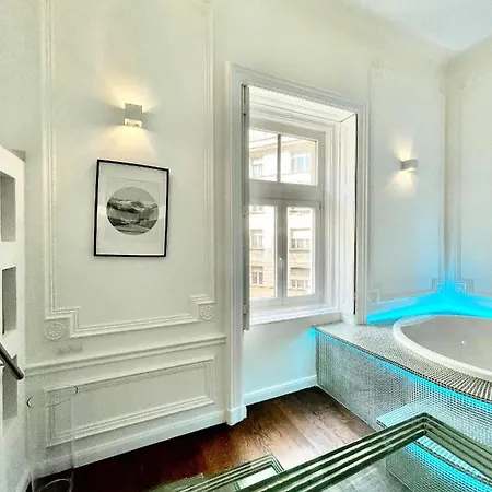 Enzo Capo Jacuzzi Andrassy *